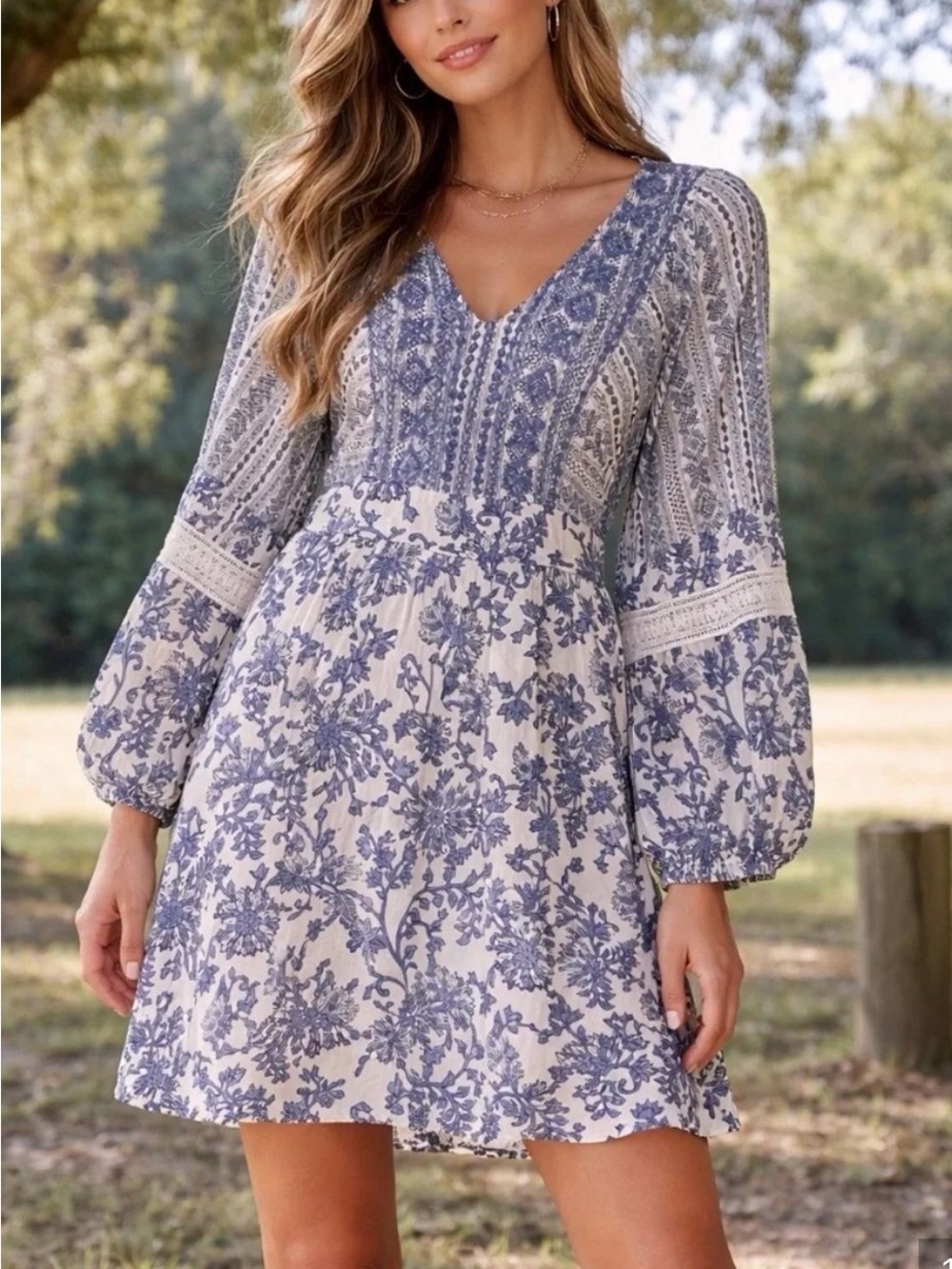 Sincerely Jules Blue White Floral Short V-Neck A-Line Dress Long Sleeve Size S